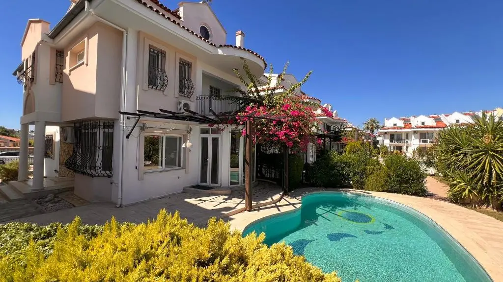 Villa in Calis